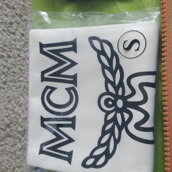 Mcm med Hp pouch clutch or wristlet leather 2025 - Picture 4 of 11